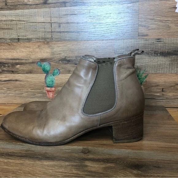 Satore taupe Chelsea ankle boots Italian leather - Picture 3 of 10